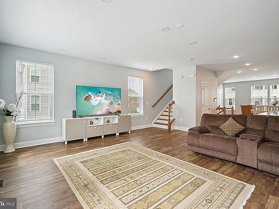 4th image of 10628 Hinton Way
