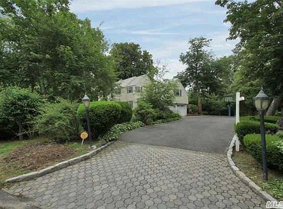 2nd image of 145 Woodmere Blvd S