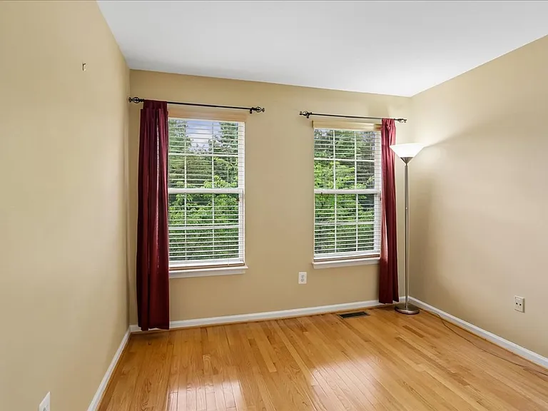 2943 Saint Helen Cir — Photo 23