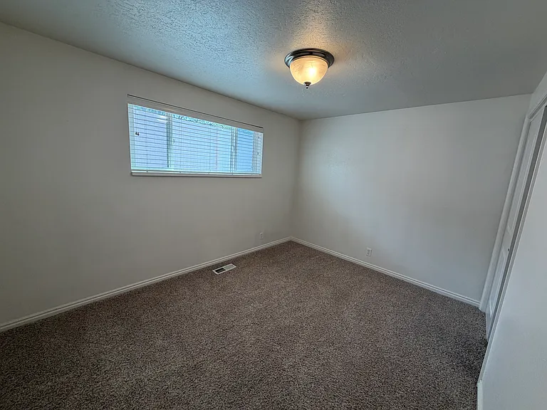1633 S 740th St E #1633 — Photo 10