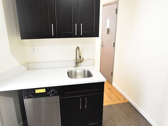 2nd image of 512 W 136th St APT 1D