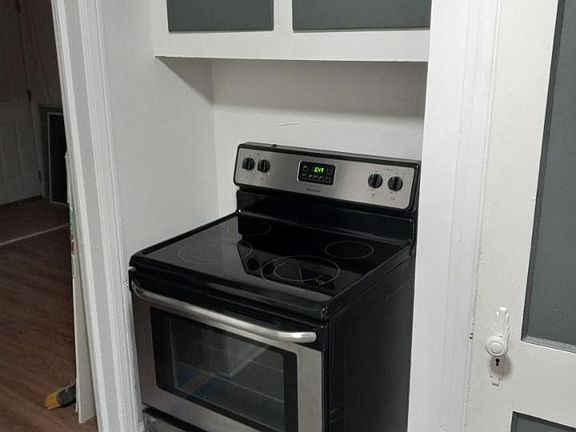 4th image of 19700 Wexford St