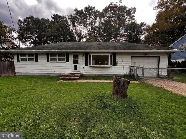 25 Fairfield St, Browns Mills, NJ 08015