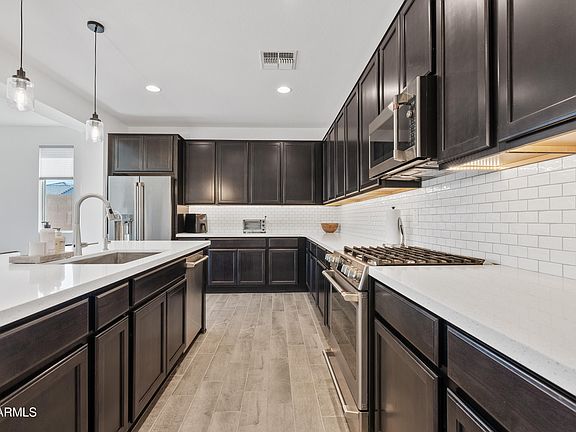 3rd image of 22938 E CALLE LUNA --