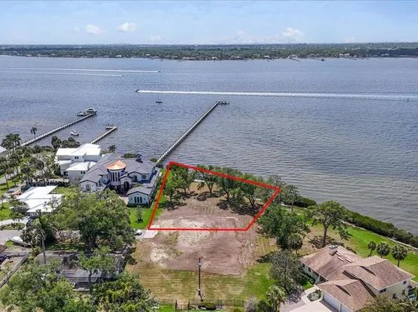 2111 4th Street Ct W, Palmetto, FL 34221