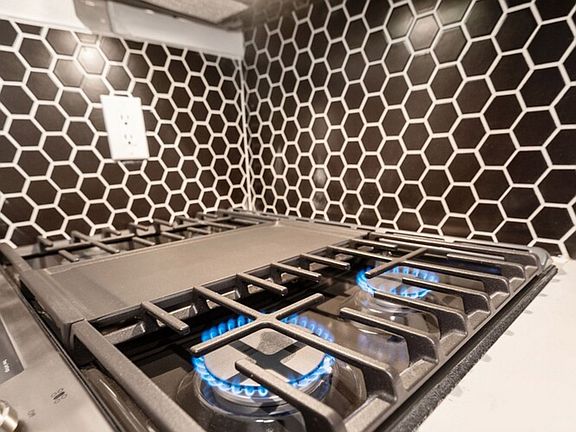 5th image of 6060 N 7th St #10