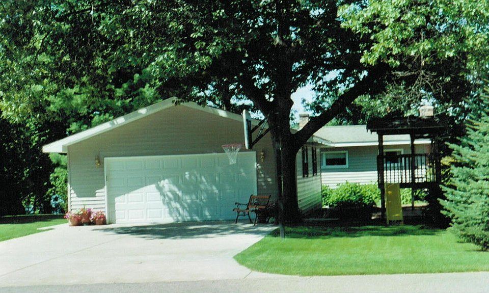 1st image of 8495 S Pinepoint Dr