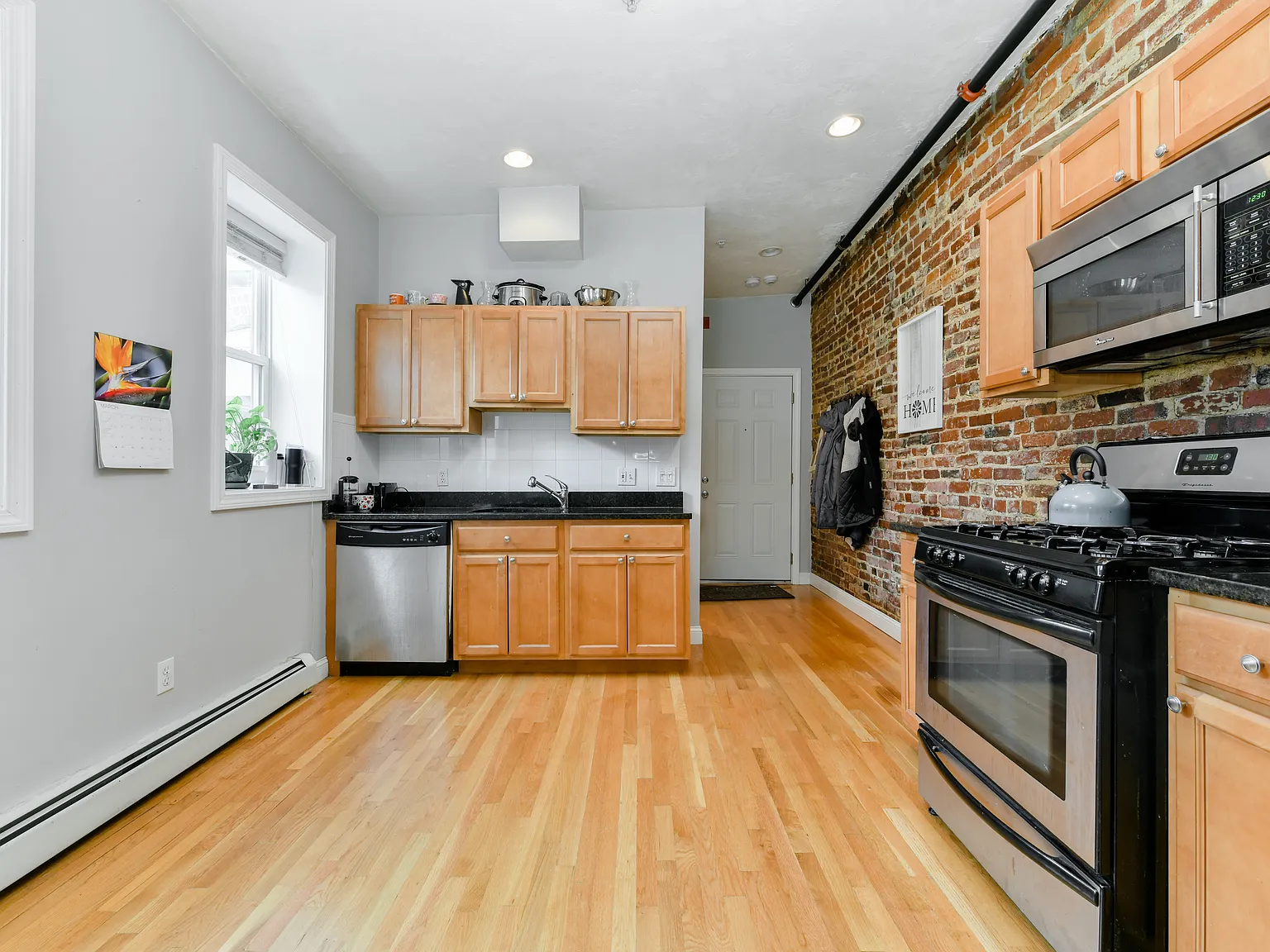 2 bed, 783 sqft, $2,600 — Photo 2