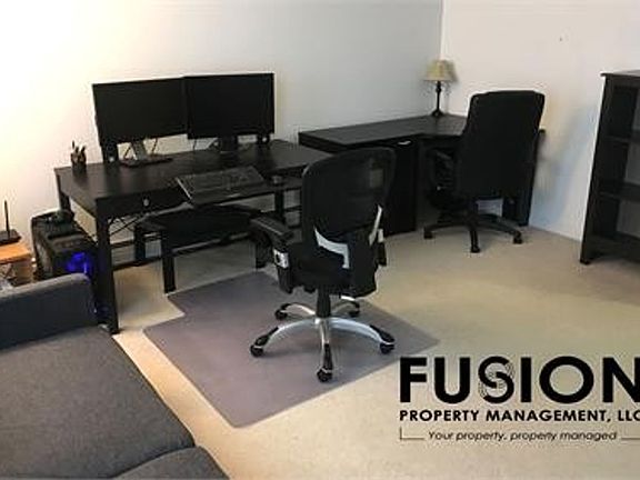 4th image of 14 Cushing Dr