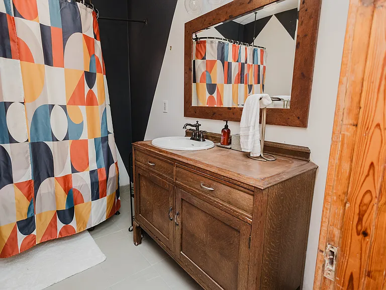 Willow St — Photo 17
