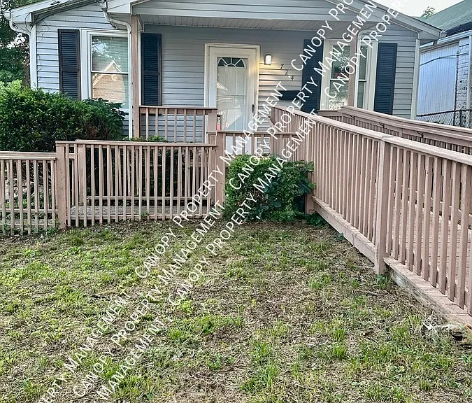 724 Charles Ave — Photo 13
