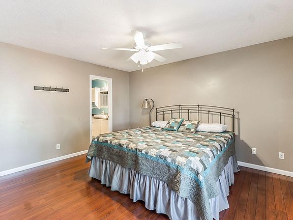 5th image of 168 Winding Wood Way