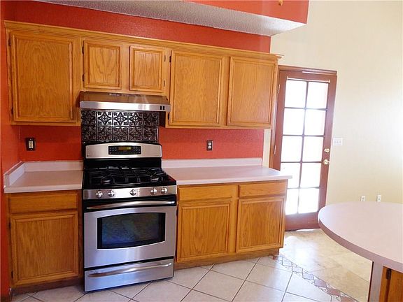4th image of 7032 Canyon Run Dr