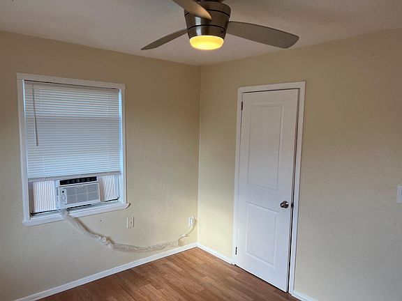 4th image of 11401 Lockwood St