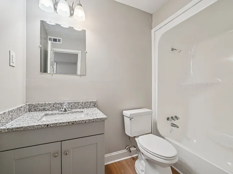 Dogwood Lane Apartments — Photo 17