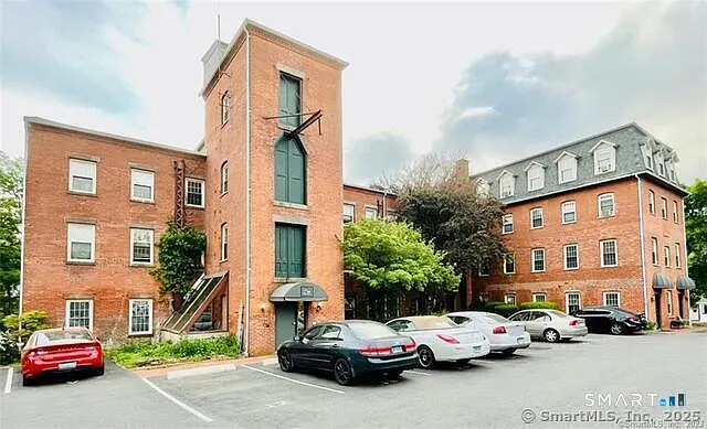 1 Russell St #20 — Photo 1