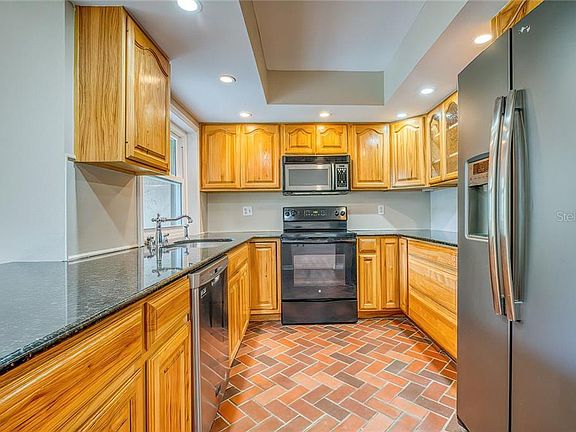 3rd image of 2316 Village Green Blvd