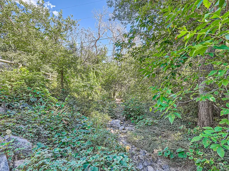 860 Willowbrook Rd — Photo 28