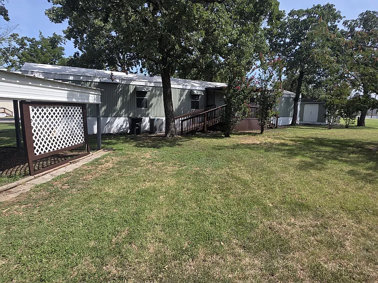 2120 South Fwy #105 — Photo 19