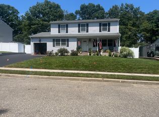 5 Knox Ct, Barnegat, NJ 08005