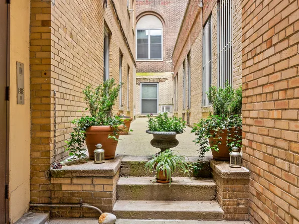 689 Fort Washington Avenue 1AA image 11 of 12