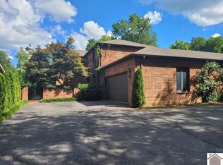 1168 Robinwood Dr, Paducah, KY 42001