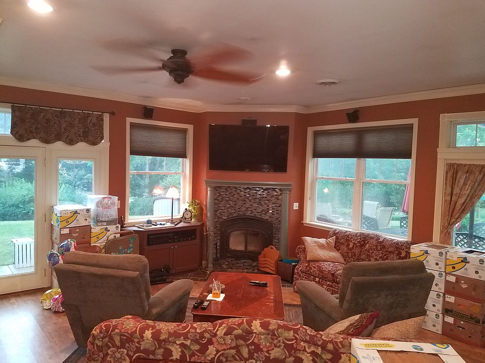 1st image of 265 Schoeneck Ave
