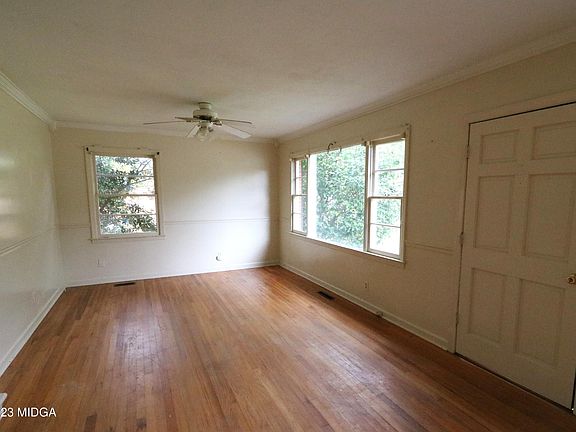 2nd image of 113 Springdale Dr