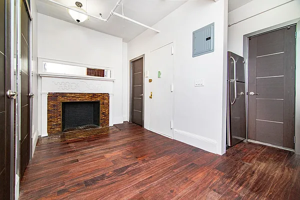 Rented by REAL New York | media 28