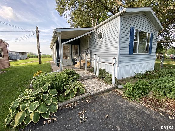 3rd image of 151 Lake Warren Dr