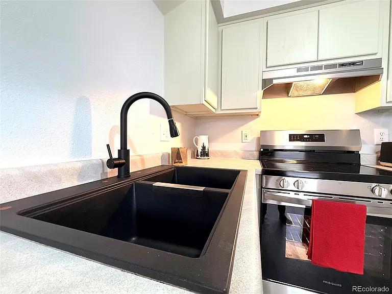 531 S Angus Ave #11 — Photo 33