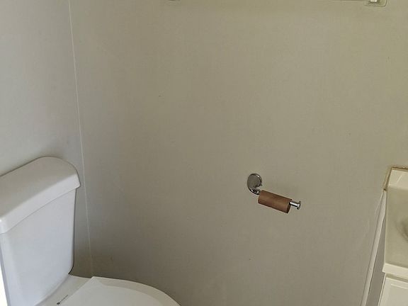 5th image of 220 W Franklin St #3F
