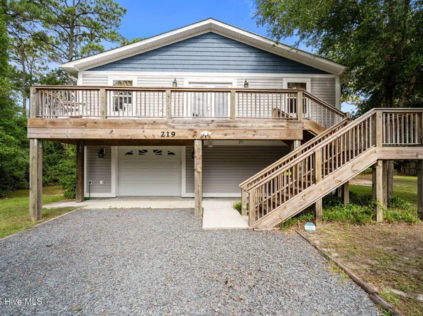 219 NE 49th Street, Oak Island, NC 28465