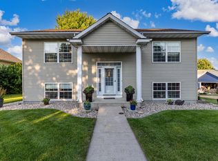 2106 York St, Saint Peter, MN 56082