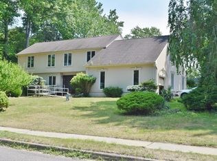 1 Mount Ct, Oakhurst, NJ 07755
