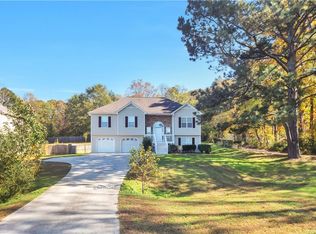 929 Hughes Rd, Hiram, GA 30141