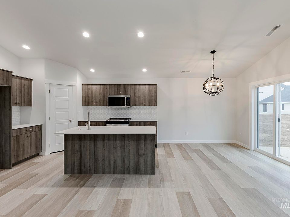 2215 S Border Way, Meridian, ID 83642 | Zillow
