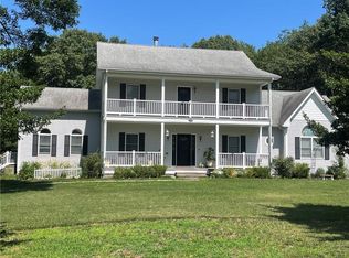 116 Holly Hills Ln, Saunderstown, RI 02874