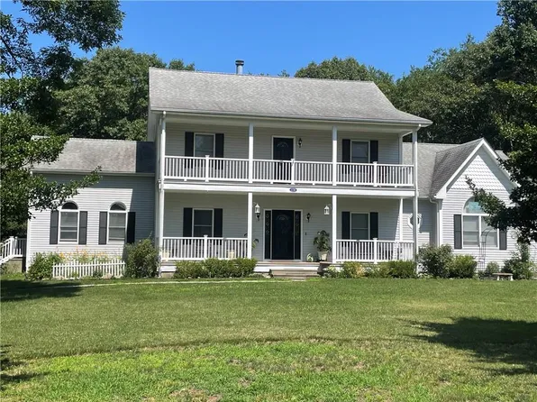 116 Holly Hills Ln, Saunderstown, RI 02874