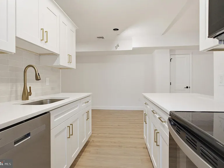 100 W Front St #2A — Photo 11