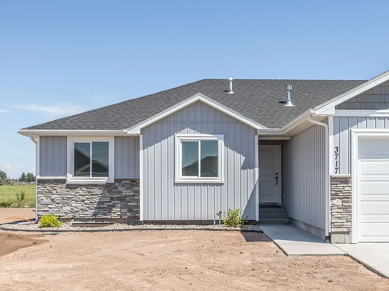 3717 Razor Cir — Photo 1
