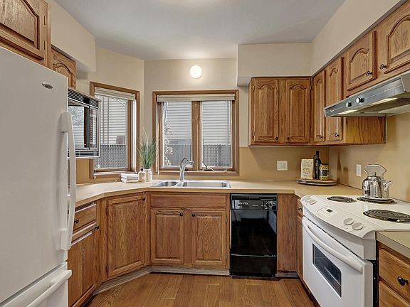 5th image of 2341 W Crockett St APT C