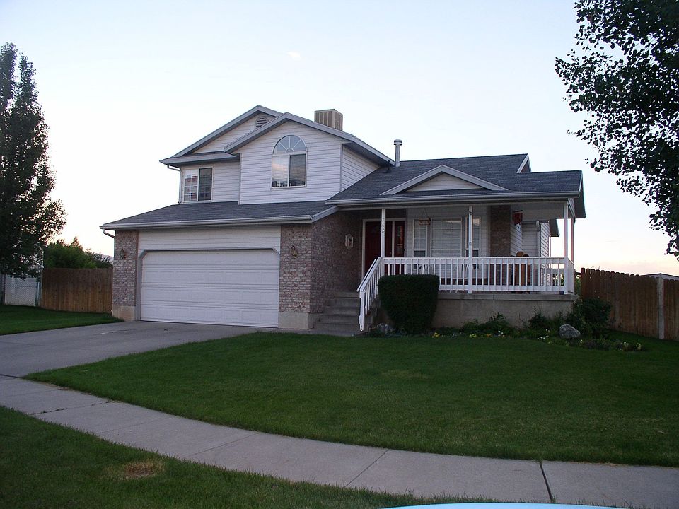 Driveway/front of house