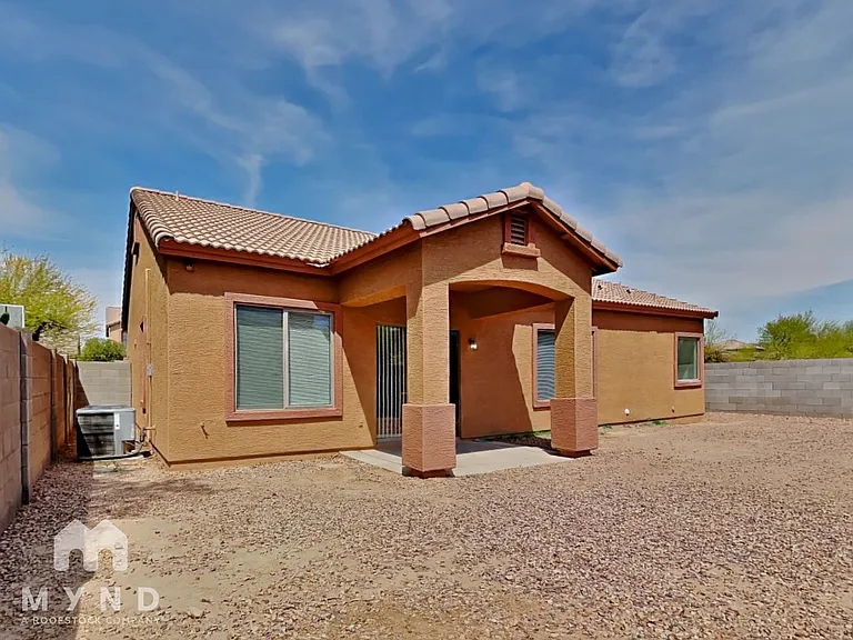 9303 W Raymond St — Photo 21