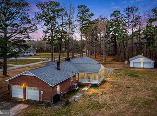 9829 Line Fence Rd, Hayes, VA 23072