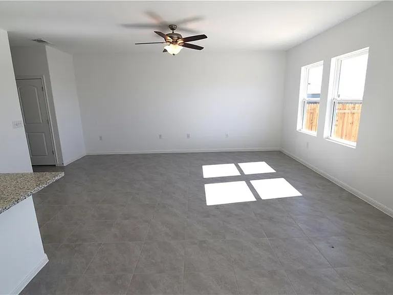 6705 Routenburn St — Photo 6
