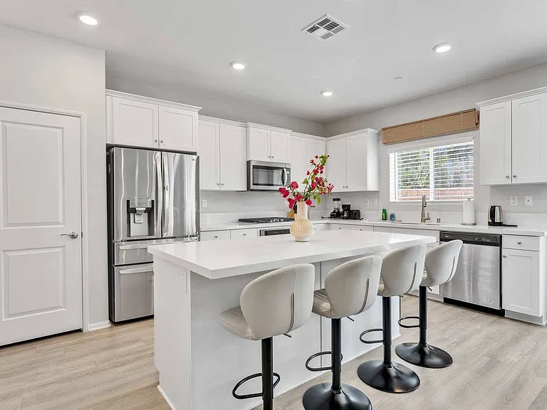 31097 Linden Flower Rd — Photo 3