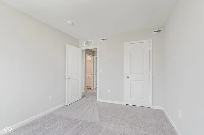3807 Sterling Dr — Photo 15