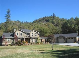 3390 Foots Creek Rd, Gold Hill, OR 97525
