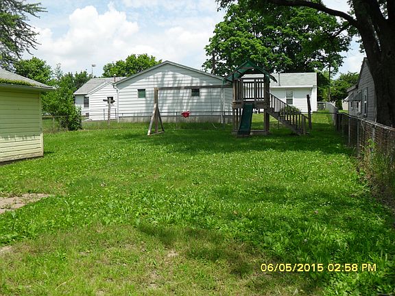 4th image of 2821 W Farrelly Ave